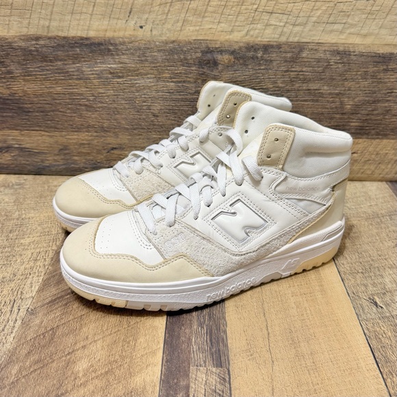 New Balance 650R Cream White Mid Top Athletic Sneakers Size 9 Women / 7.5 Men